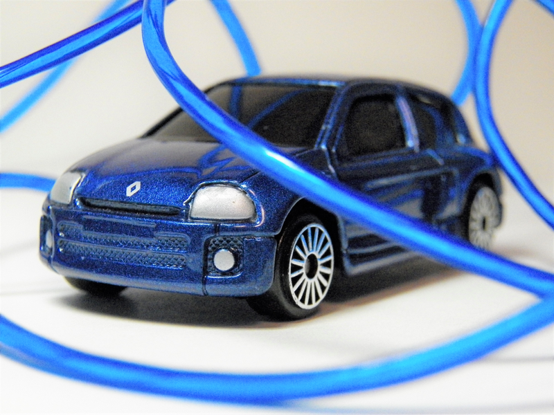 Illustration for article titled LaLD Car Week Maisto Renault Clio V6 1:64
